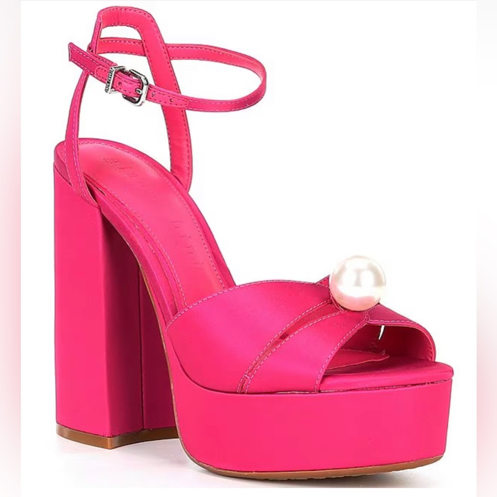 NWB Gianni Bini KemaraFour Satin Platform Sandals - Size 8.5